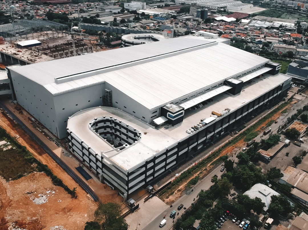 Aerial view of the completed Logos Metrolink Distribution Centre